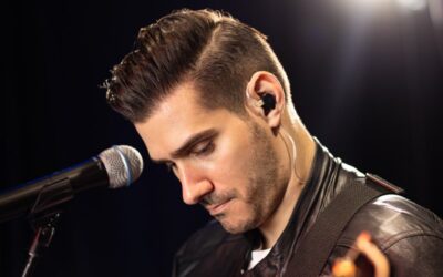 Using In-Ear Monitors vs. Traditional Stage Monitors in Rehearsals