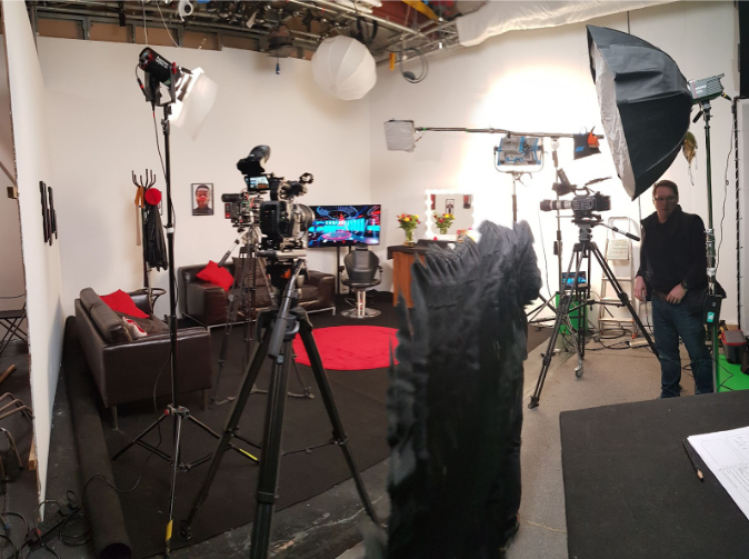 White Infinity Cove Studio for Seamless Visual Productions