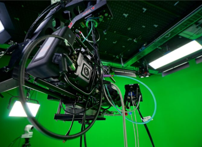 Modern Studio Design: Transitioning from Chroma Key to Seamless White Cove