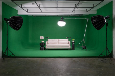 Achieving Even Green Screen Exposure with Professional Studio Lighting